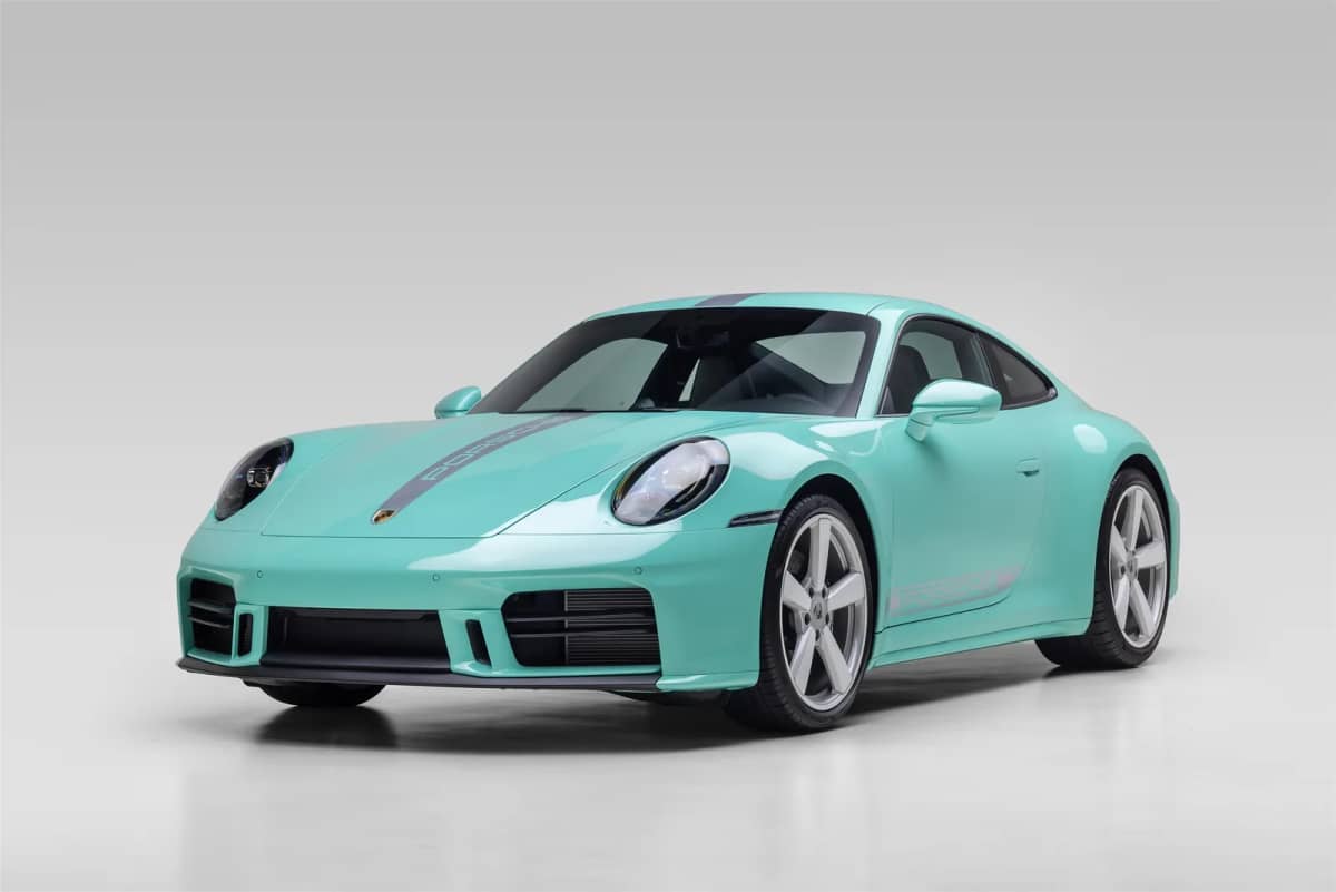 2025 Porsche 911 Carrera