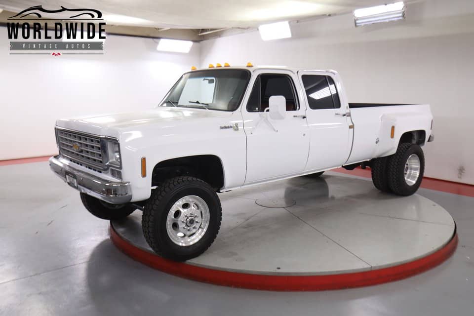 1976 Chevrolet C30 photo 1