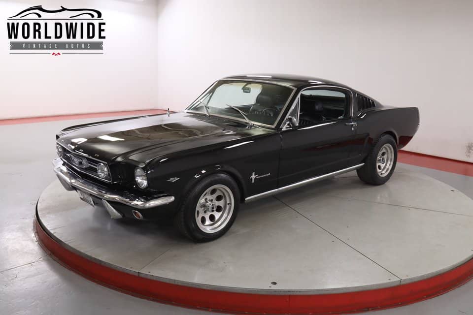 1965 Ford Mustang Fastback photo 1