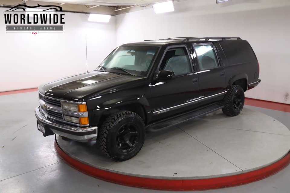 1996 Chevrolet Suburban photo 1