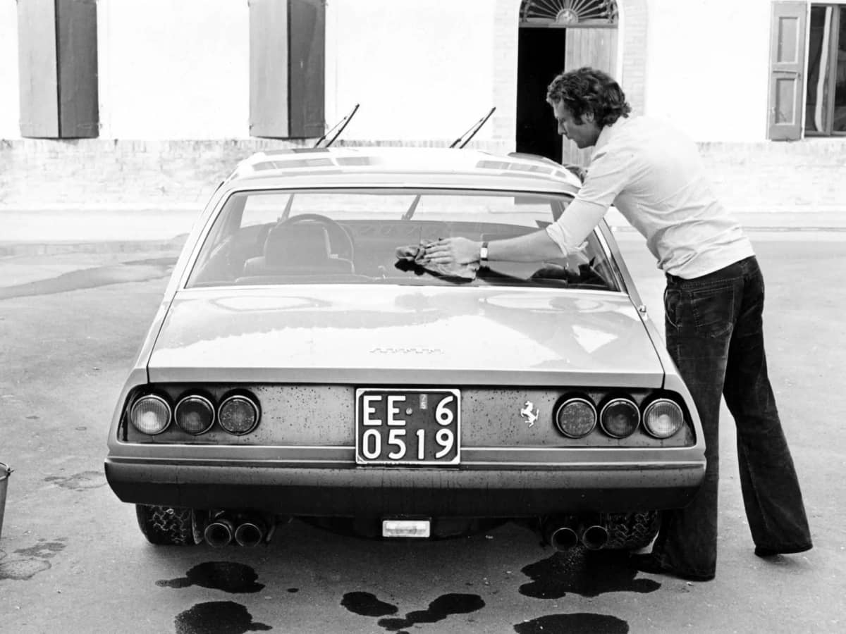 1973 Ferrari 365 GT4 2+2 photo 1
