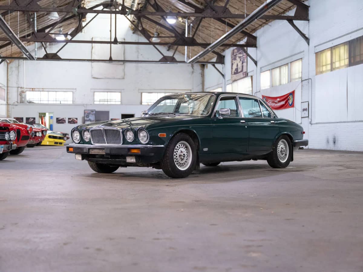 1985 Jaguar XJ12 Vanden Plas