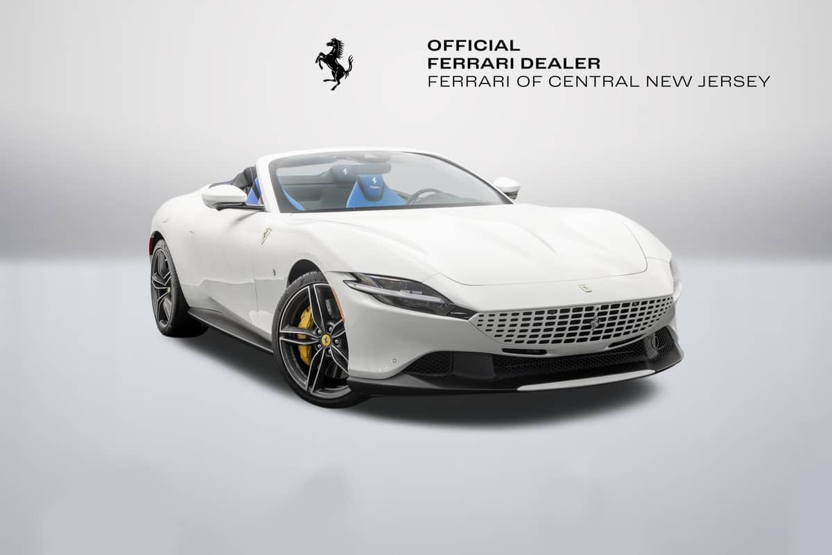 2025 Ferrari Roma Spider photo 1