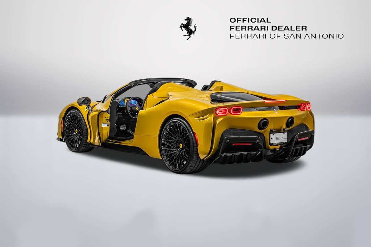 2022 Ferrari SF90 Spider photo 1