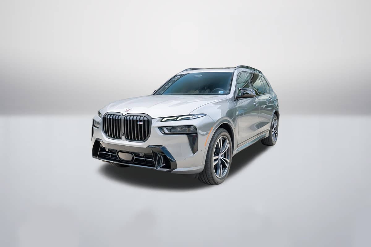 2023 BMW X7 M60i