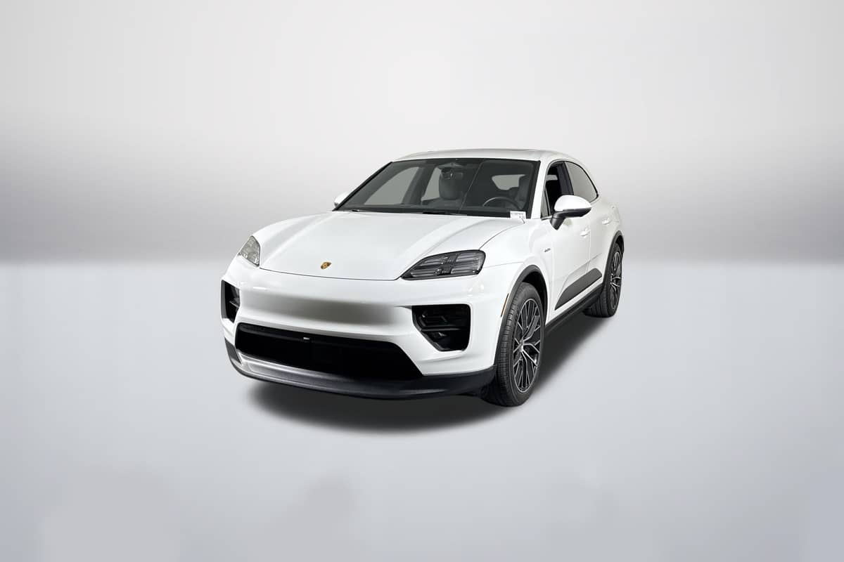 2025 Porsche Macan Electric 4S photo 1