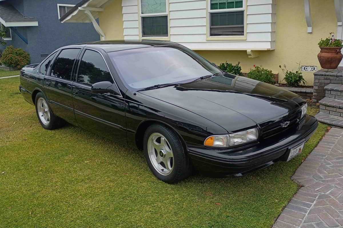 1996 Chevrolet Impala SS photo 1