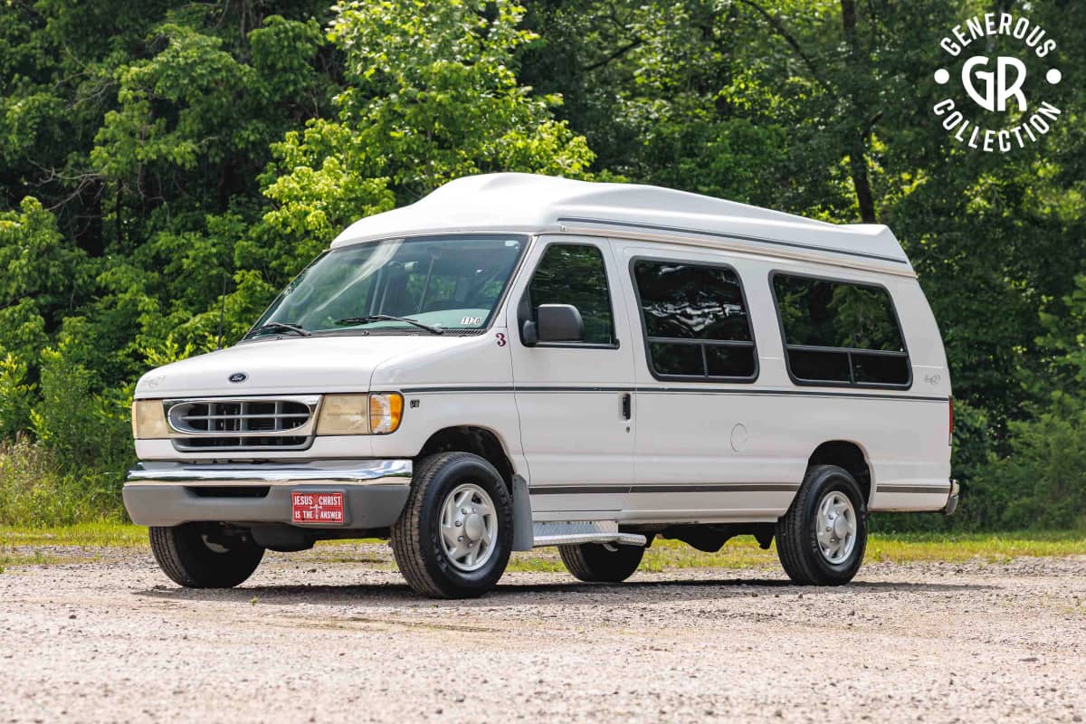 2001 Ford E-Series photo 1