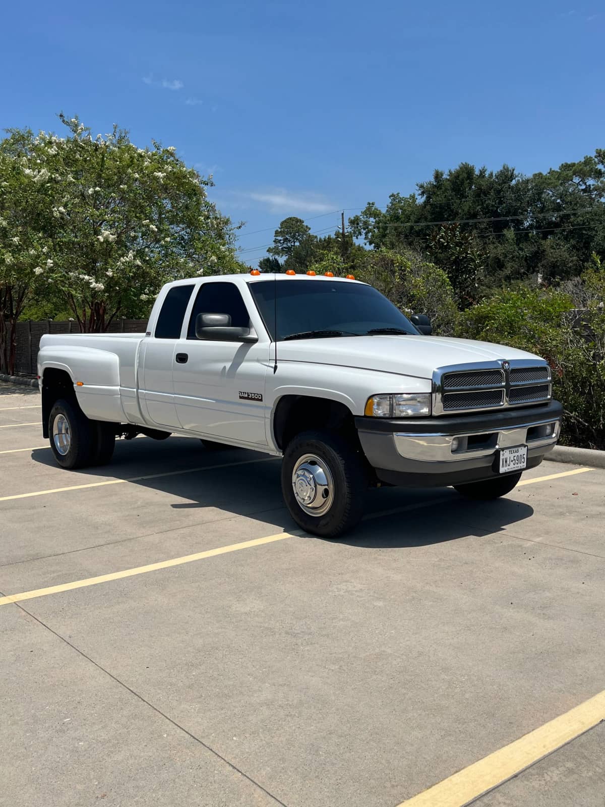 1998 Dodge Ram 3500 photo 1