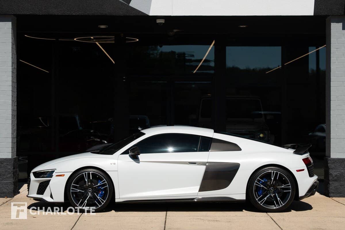 2023 Audi R8 V10 Performance