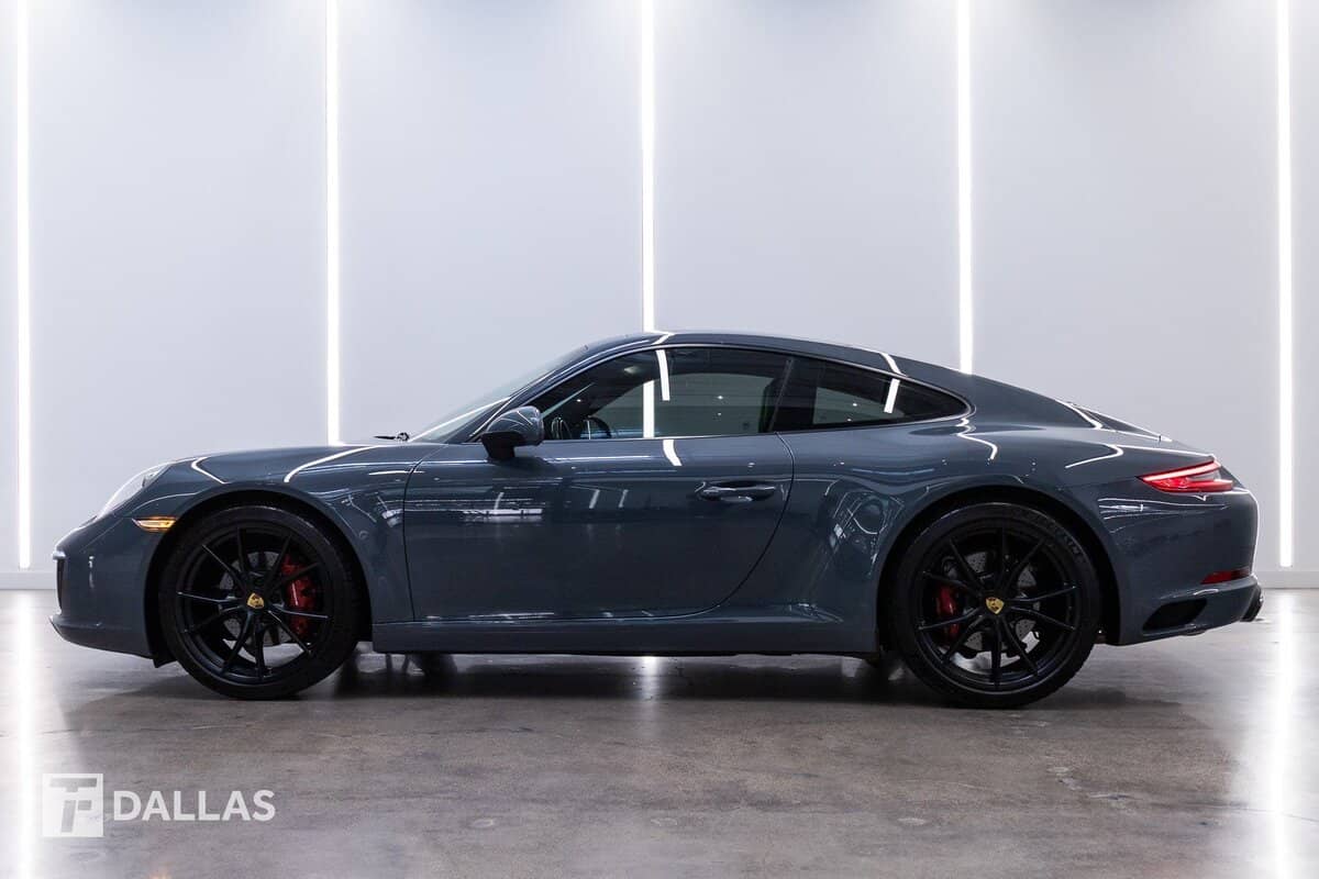 2018 Porsche 911 Carrera