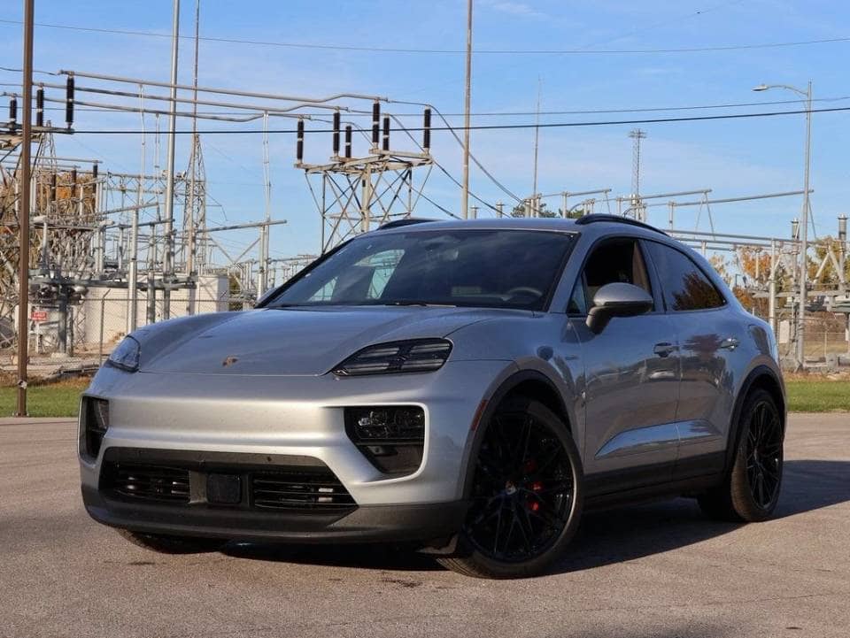 2025 Porsche Macan 4S Electric