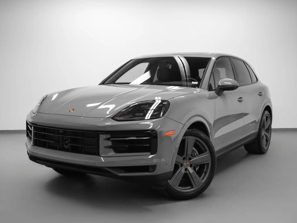 2025 Porsche Cayenne photo 1