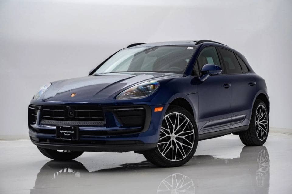 2026 Porsche Macan photo 1