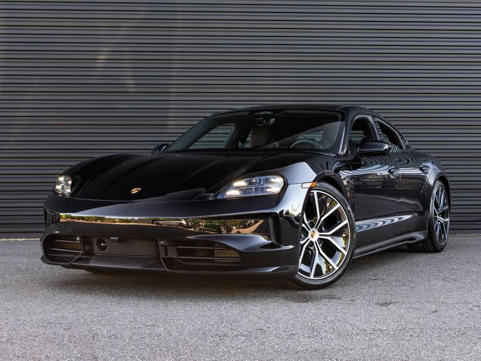 2026 Porsche Taycan photo 1