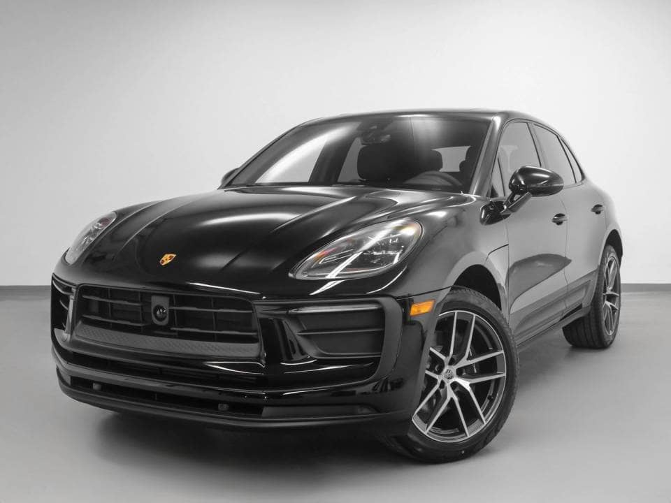 2025 Porsche Macan photo 1