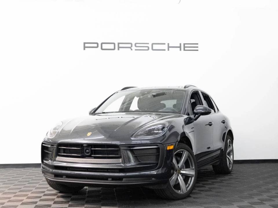 2026 Porsche Macan photo 1