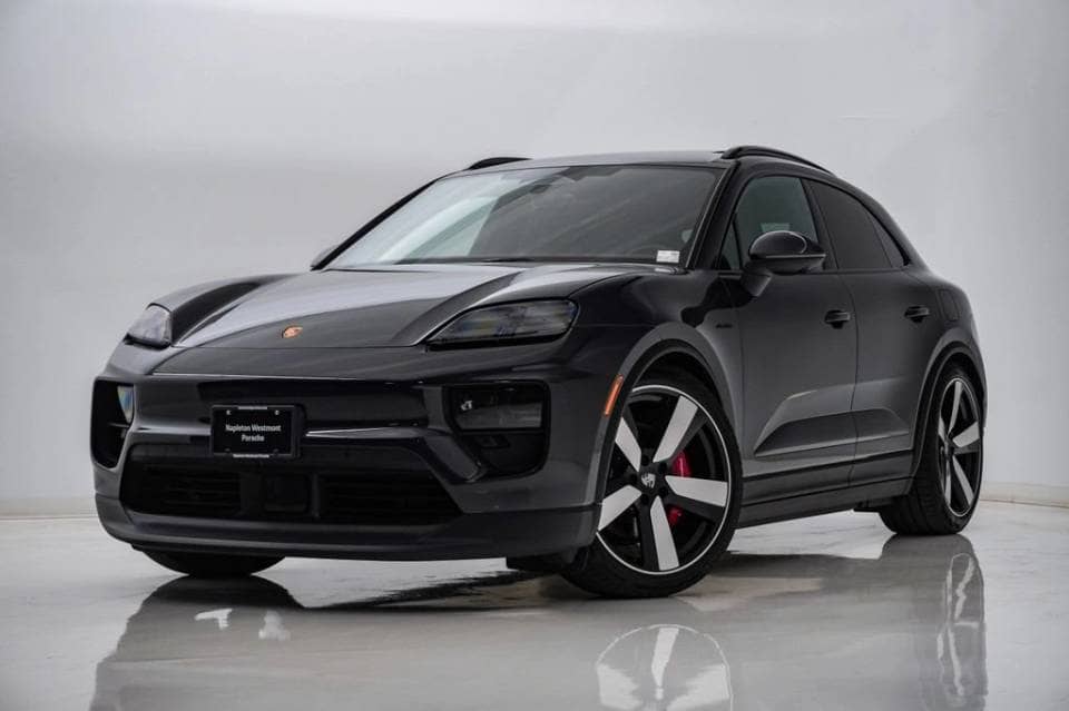 2025 Porsche Macan 4S Electric