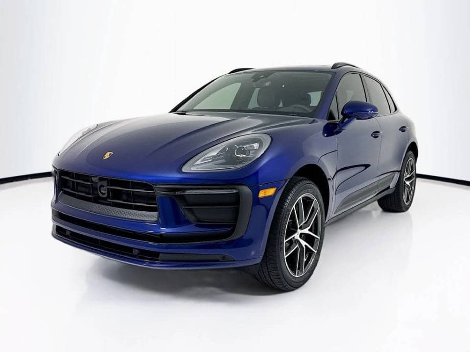 2026 Porsche Macan photo 1