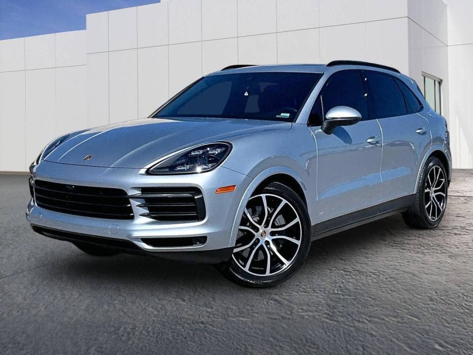 2023 Porsche Cayenne S photo 1