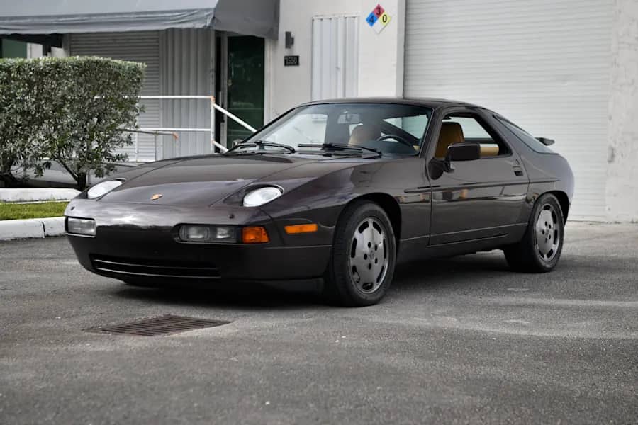 1988 Porsche 928 photo 1