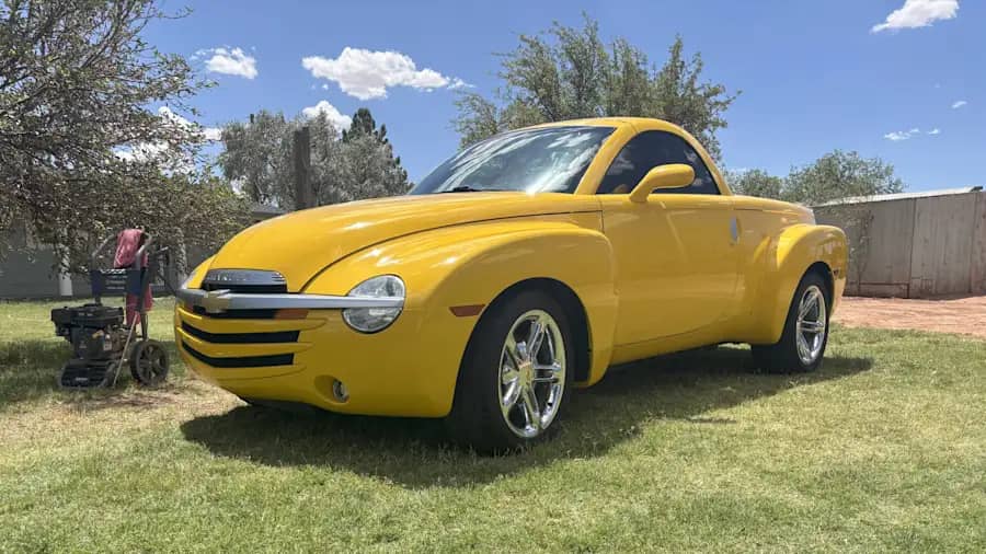 2005 Chevrolet SSR photo 1