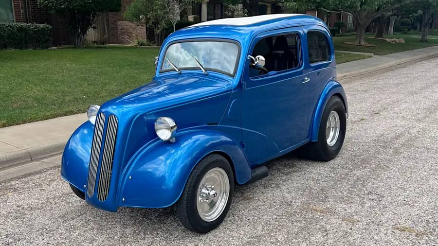 1948 Ford Anglia photo 1