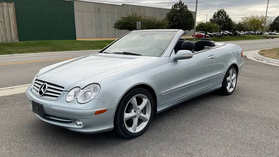 2005 Mercedes-Benz CLK320 photo 1
