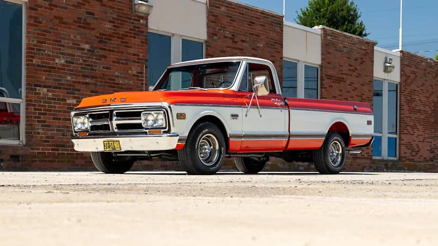 1969 GMC Custom Camper photo 1