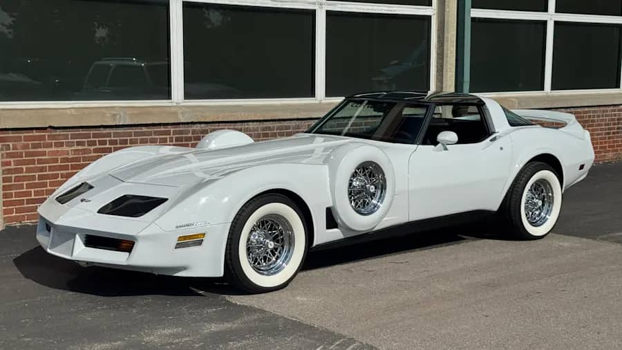 1982 Chevrolet Corvette photo 1