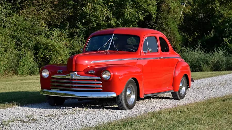 1946 Ford Deluxe