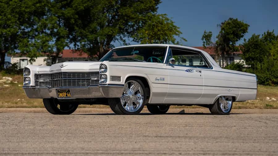 1966 Cadillac Deville photo 1