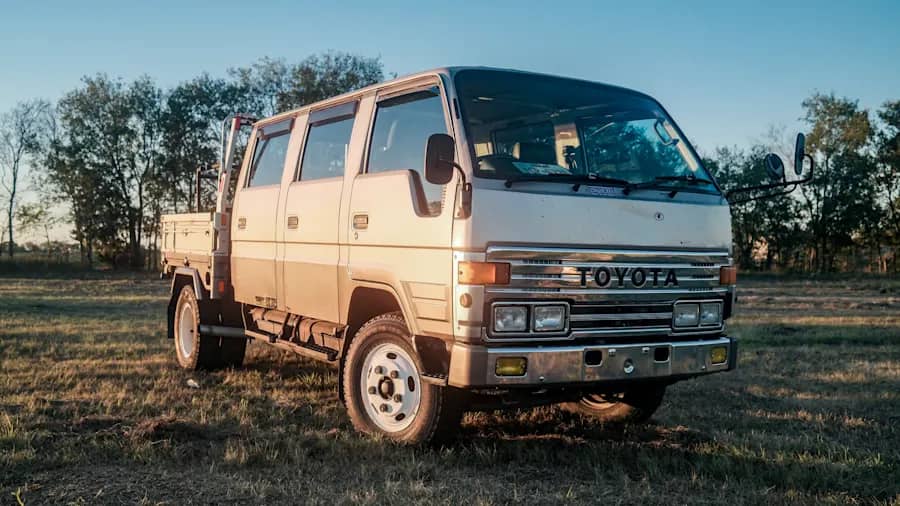 1991 Toyota Dyna Tri-Cab