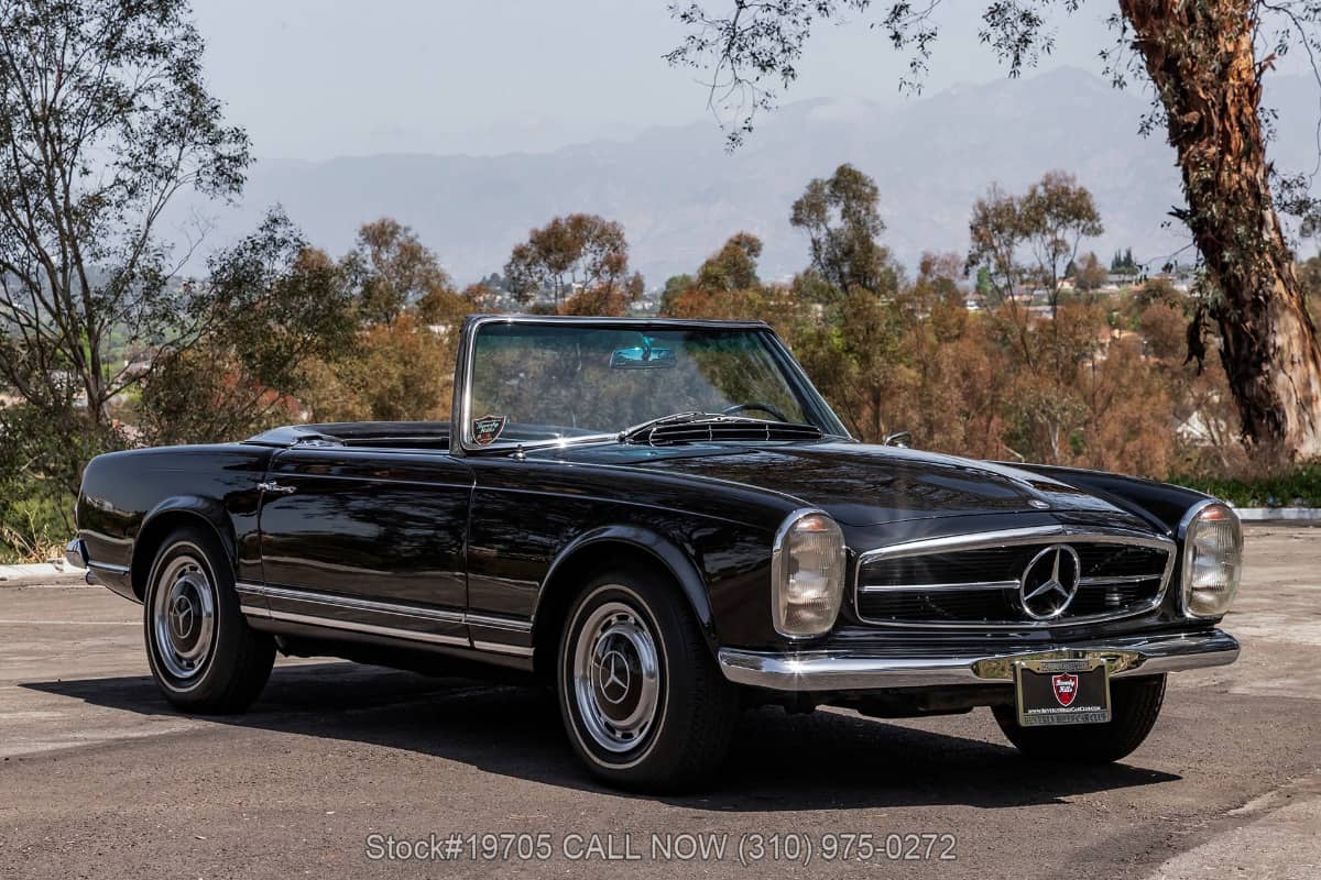 1966 Mercedes-Benz SL 230SL
