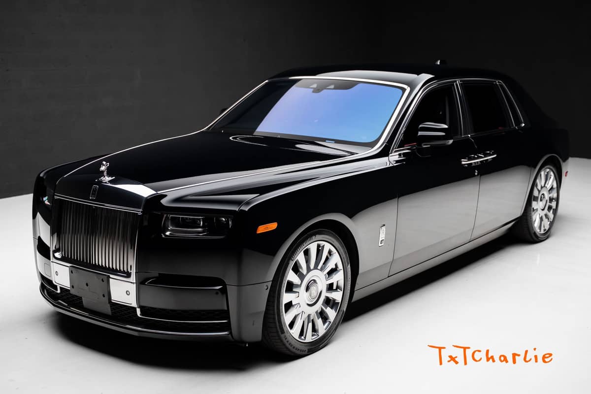 2023 Rolls-Royce Phantom photo 1