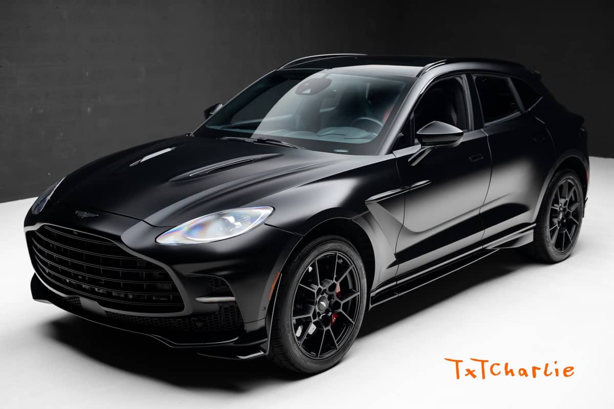 2023 Aston Martin DBX